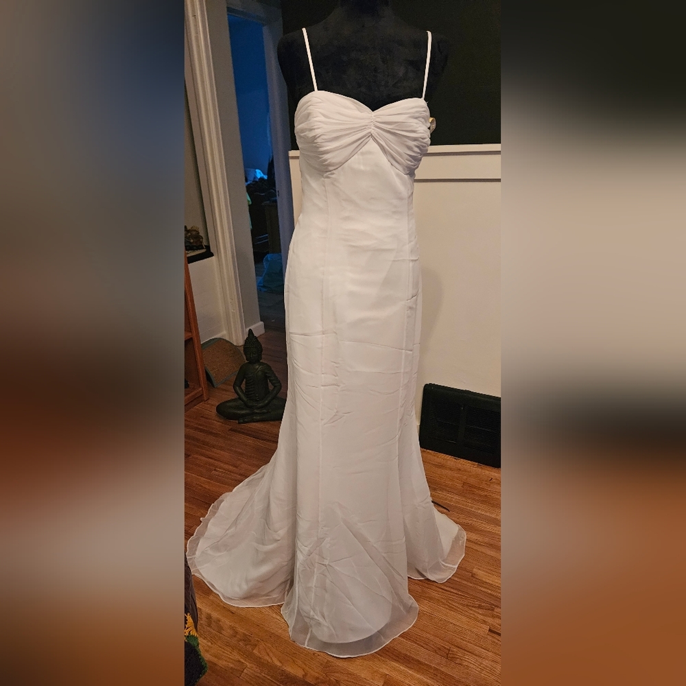 Forever Yours wedding dress EUC